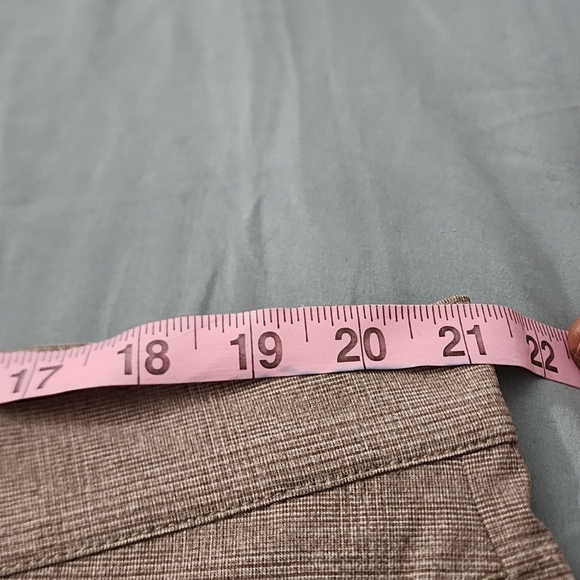 Travis Mathew Grommet Men's Size 40 Textured PinStripe Golf Shorts Khaki Brown - Picture 9 of 11